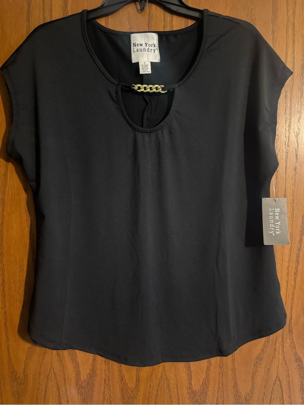 New York Laundry Black Short Sleeve Top with Gold Chain Detail